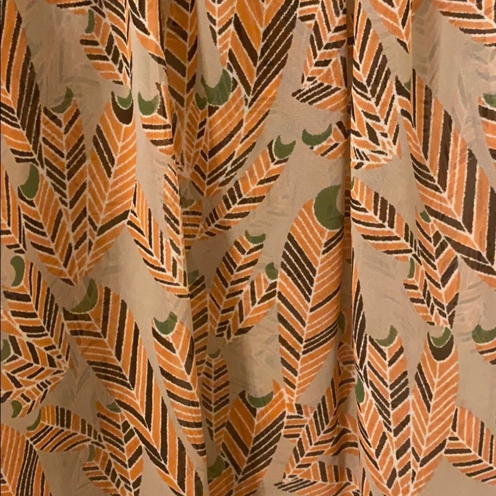 Wish Razorback feather tank - Picture 2 of 2